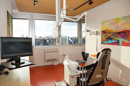 Behandlungszimmer Zahnarztpraxis